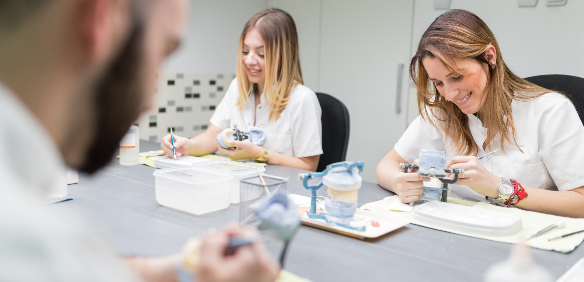 where can i get dental nurse training near me - Ilustrasi 3